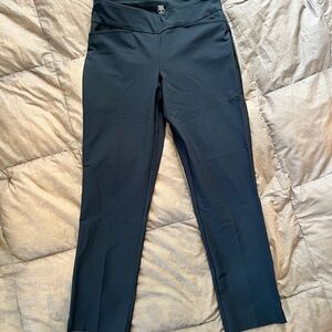 TAIL Women’s Navy “Mulligan” Ankle Golf Pants Trousers Size 8